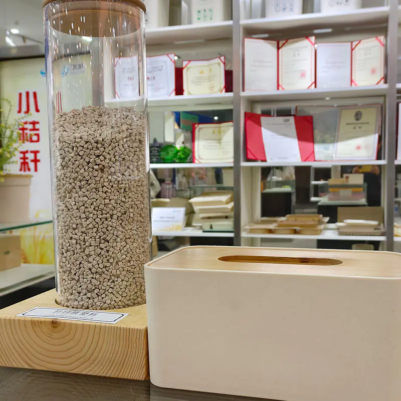 Comment le plastique en fibre de bambou se compare-t-il au plastique traditionnel en termes de durabilité?